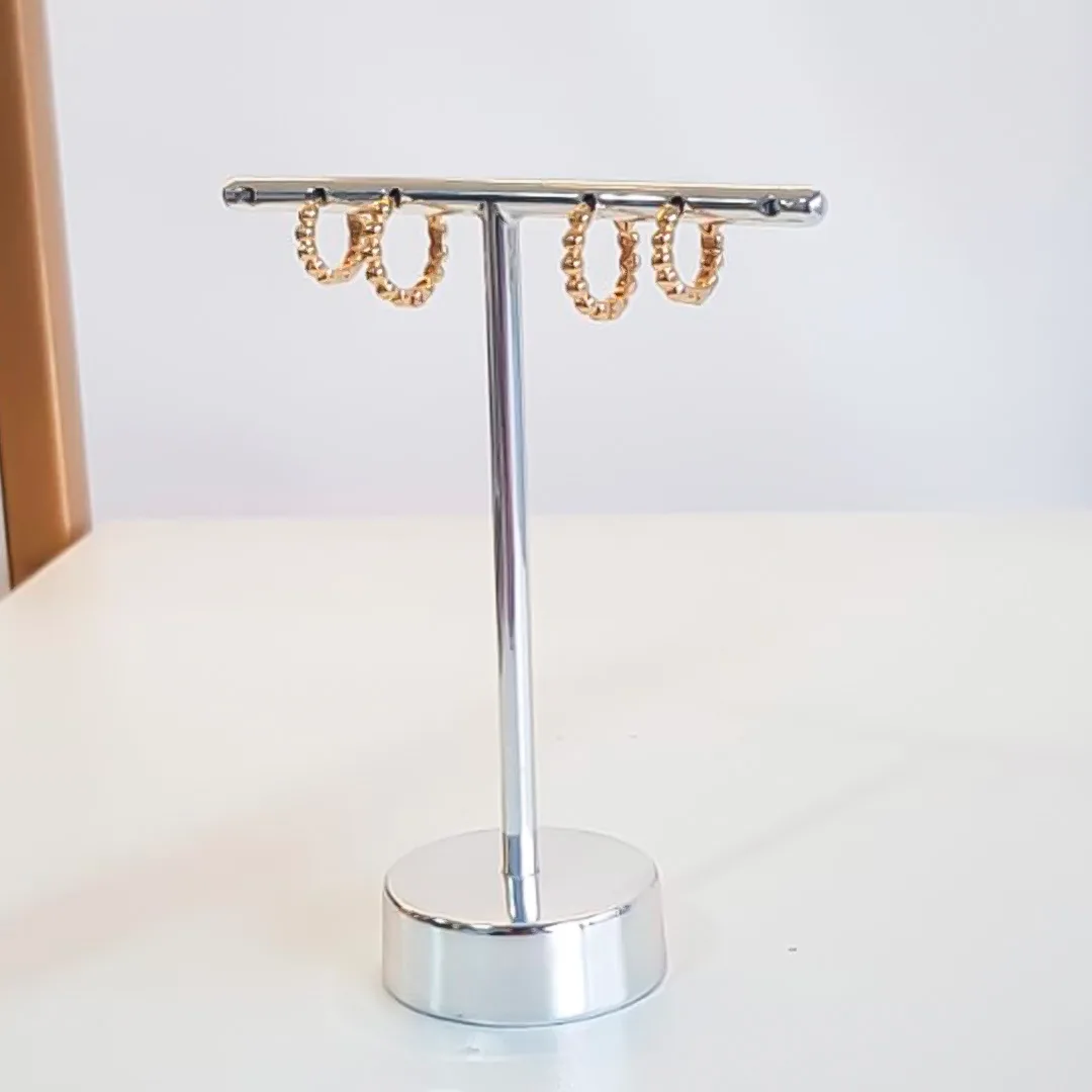 Brincos de Argola Pequena com Textura Bolinhas
