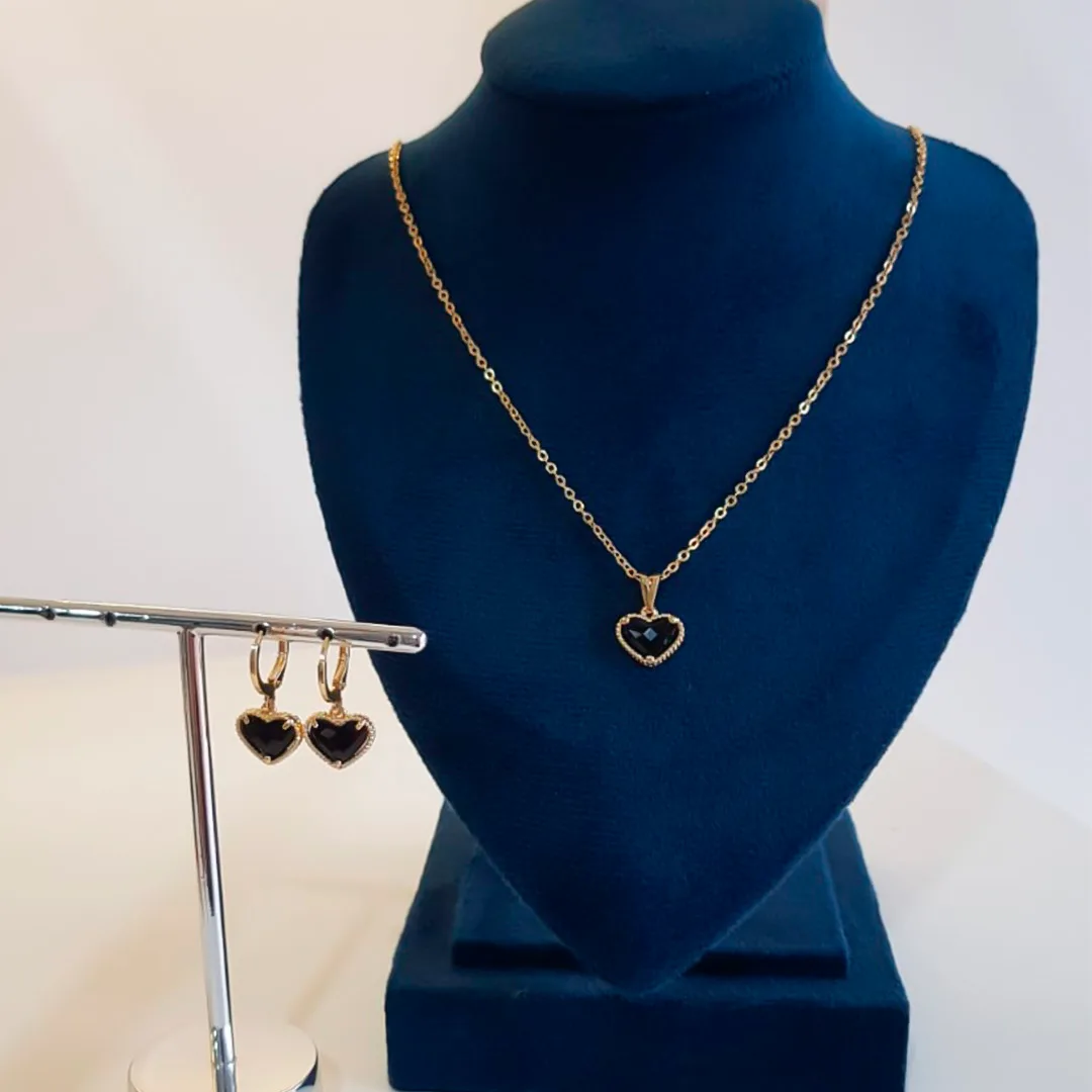 Conjunto Colar e Brinco Coração Pedra Preta