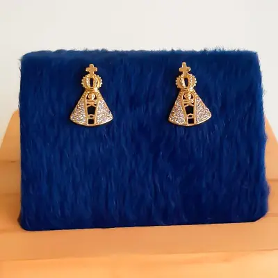 Brincos Nossa Senhora com Detalhes em Strass