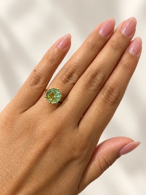 Anel Solitário Verde-Claro — Banho Ouro 18k