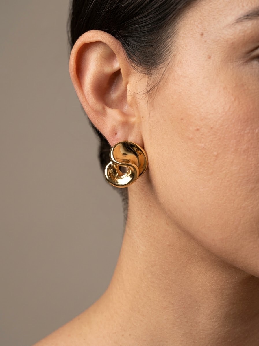Brinco Orgânico Escultural Dourado