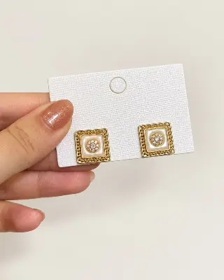 Brinco Quadrado Cravejado Dourado