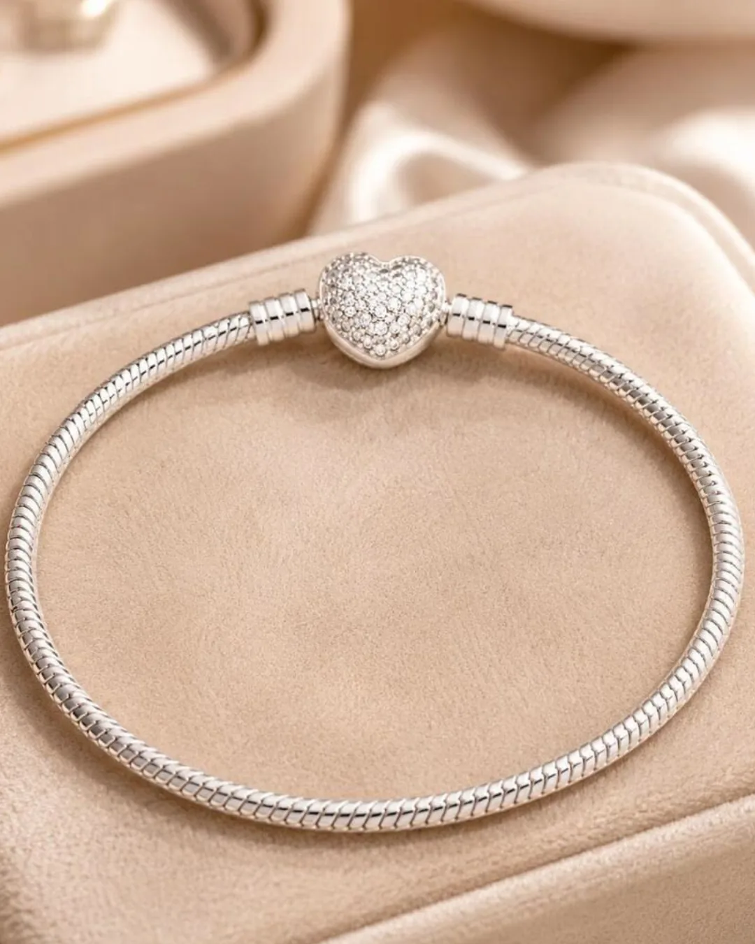 Pulseira Berloqueira Coração Cravejado