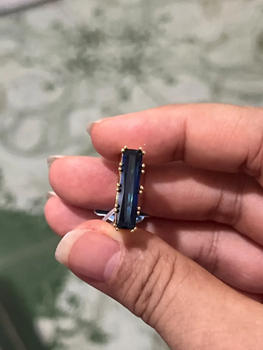 anel com pedra retangular azul/13