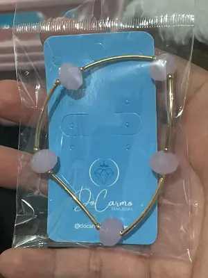 pulseira com pedras facetadas lilás