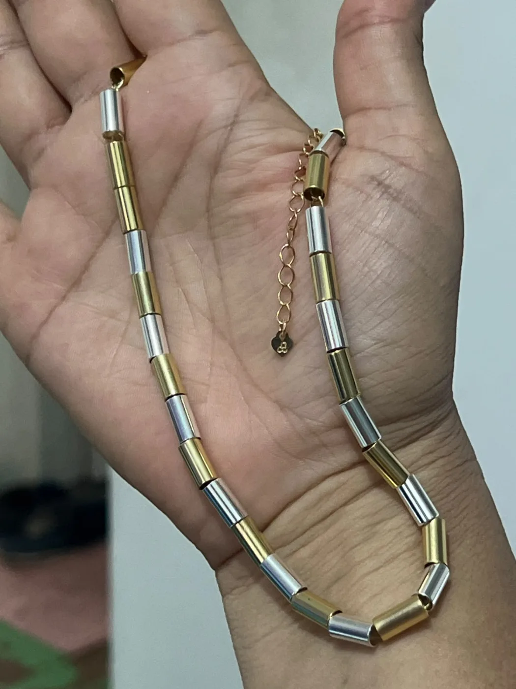 colar de tubos bicolor