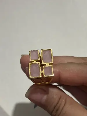 Anel com Quatro Pedras Retangulares Rosa/19