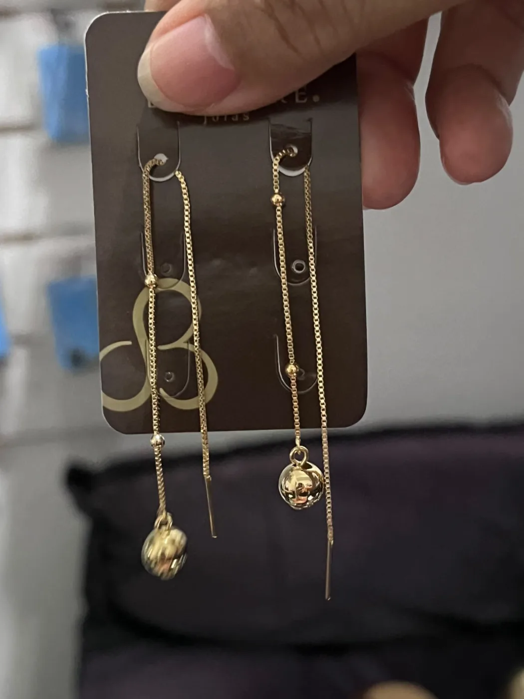 brincos de corrente com pingente bola
