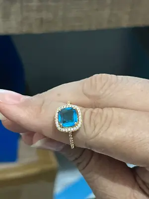 anel com pedra azul quadrada/crav/19