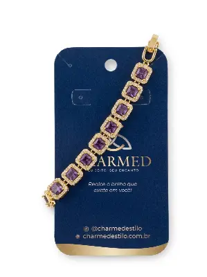 Pulseira com zircônias quadradas lilás e detalhes brilhantes