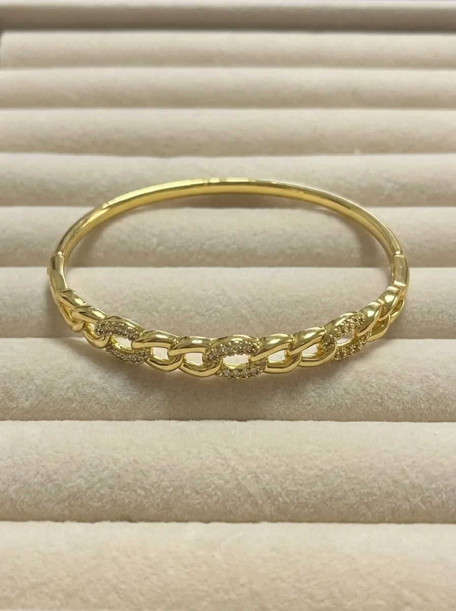 Pulseira rígida com elos texturizados