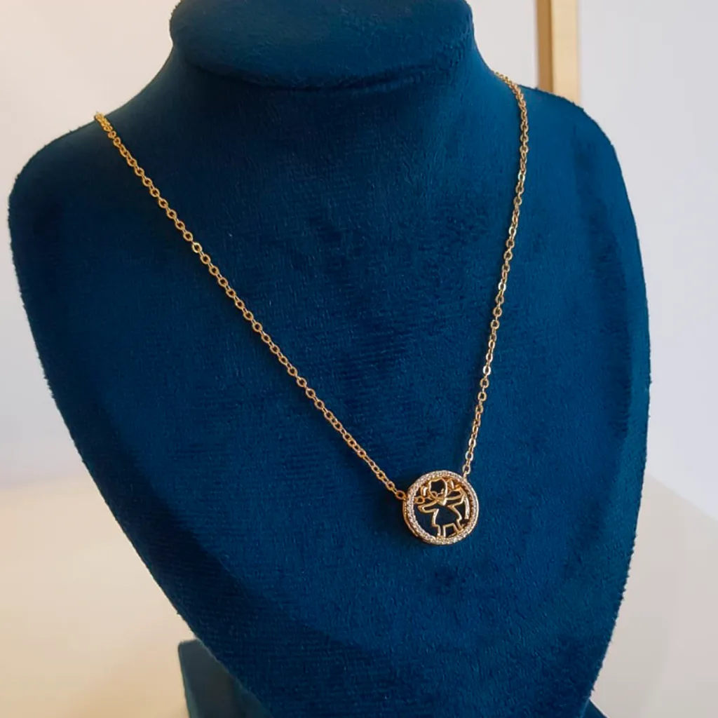COLAR MENINA CRAVEJADA BANHADO OURO 18K