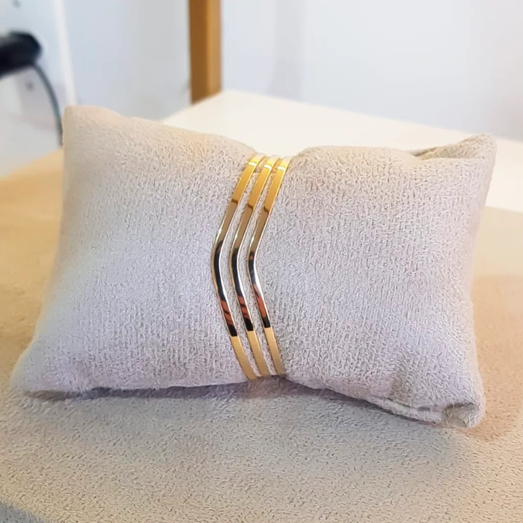 BRACELETE FIO TRIPLO - BANHO OURO 18K