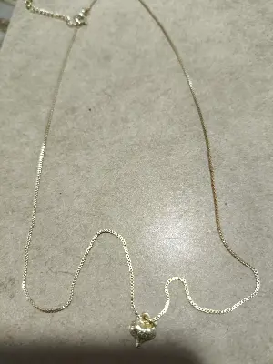 colar com pingente de coração