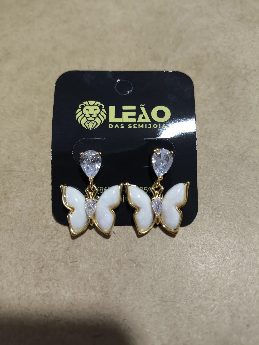 brincos borboleta com pedra gota cristal