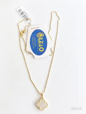 78900721 Colar Trevo Branco — Sorte e Elegância em Tom Dourado ✨🍀