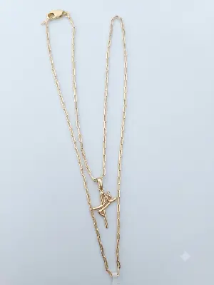 457736 Colar Cruz em Design Elegante — Força e Sofisticação em Tom Prateado ✝️✨