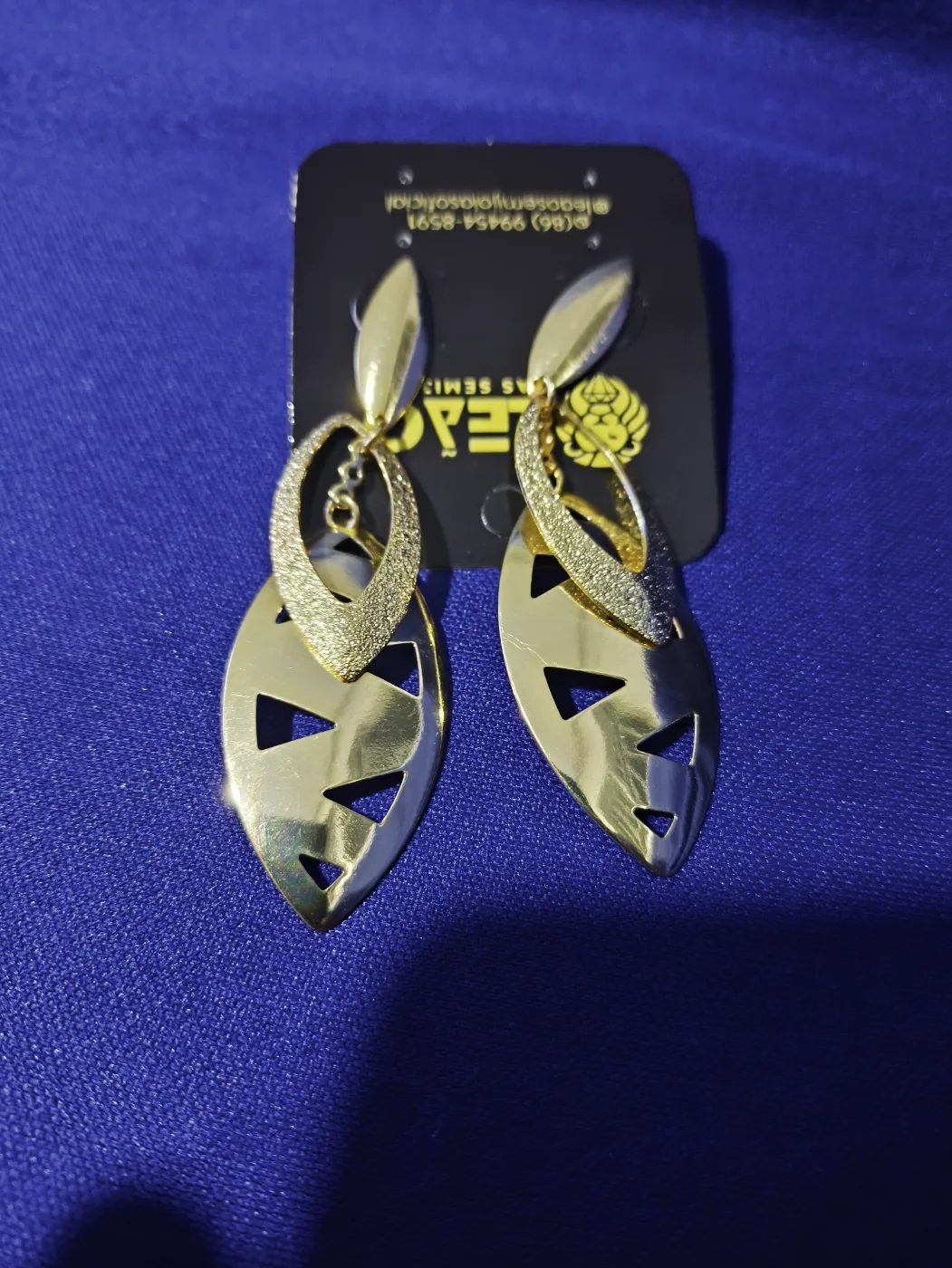 825122 Brinco Folha Geometria dupla