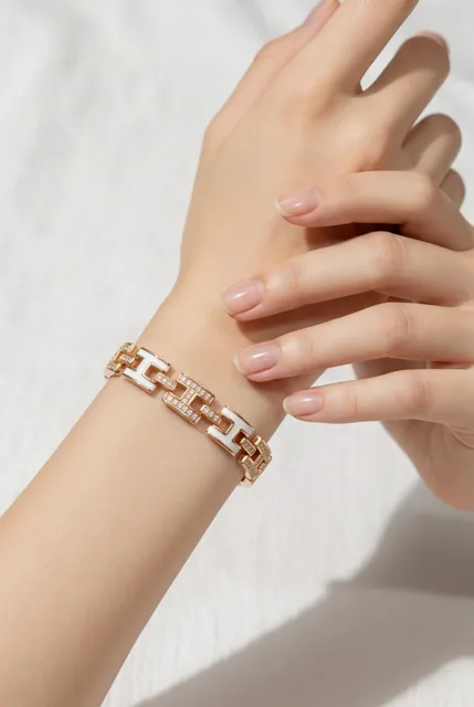 Pulseira inspiração H