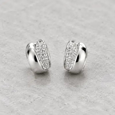 Brinco Meia Argola com Pedras