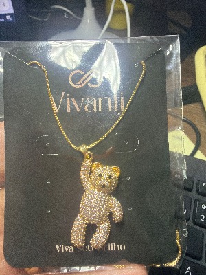 Colar com Pingente de Urso Cravejado
