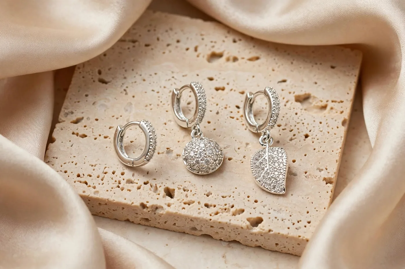 Trio Argolinhas Banho Prata e Microzirconias — foto 1 de 7