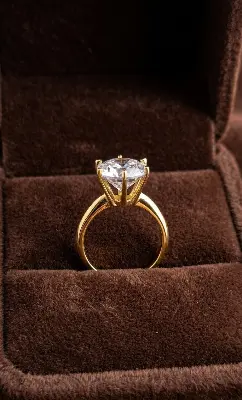 anel  VIRGÍNIA solitário com pedra cristal Zircônia 10mm