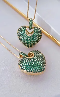 COLAR CORAÇÃO VERDE ESMERALDA LUXO