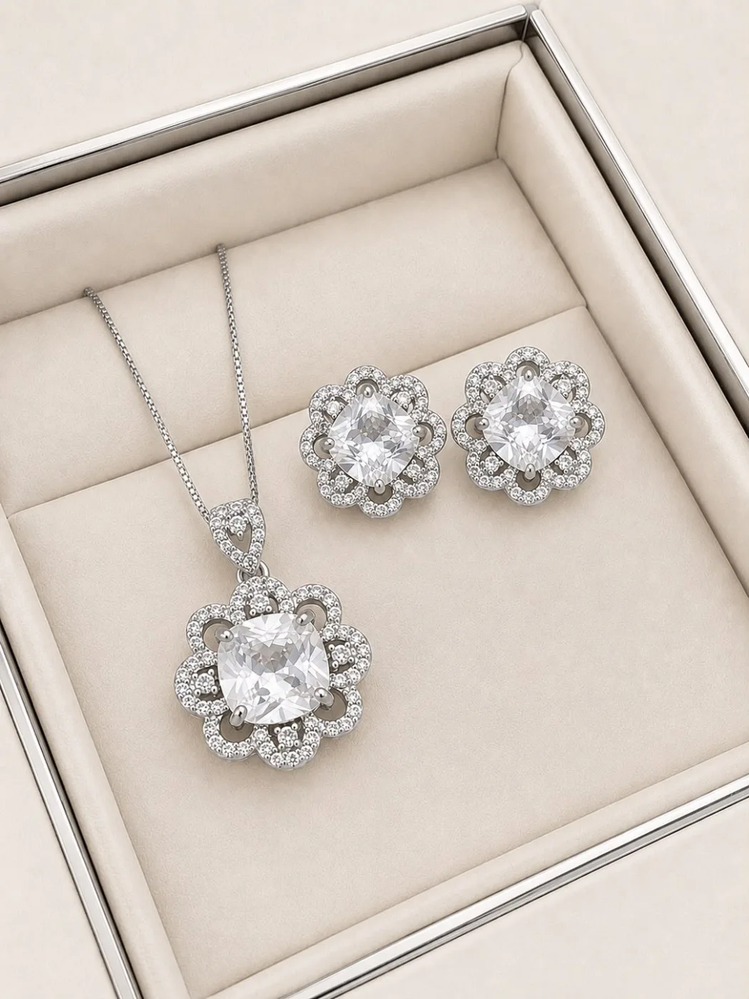 Conjunto Luxo Cravejado