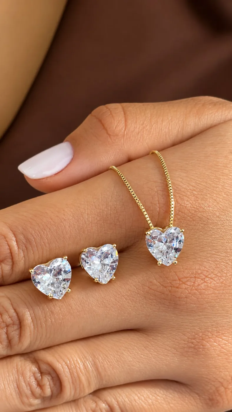 Conjunto Semijoia Coração com Zircônia Cristal Delicado Banhado Ouro 18k — foto 1 de 2